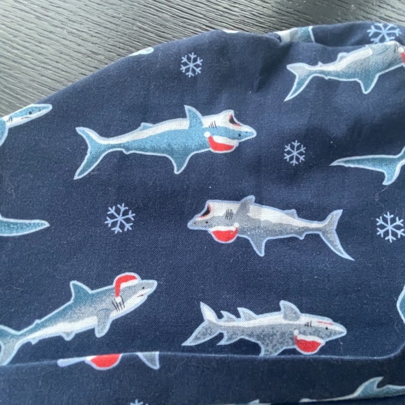 Christmas shark scrub cap - Picture 4 of 5